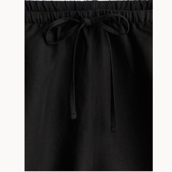 h & m • linen shorts - Picture 3 of 4